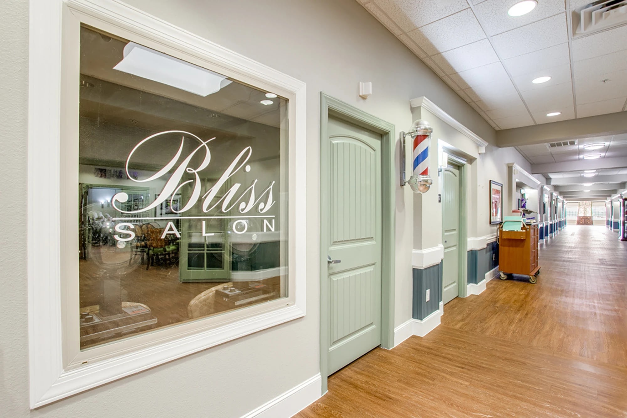 Landing at Stone Oak Building Shot