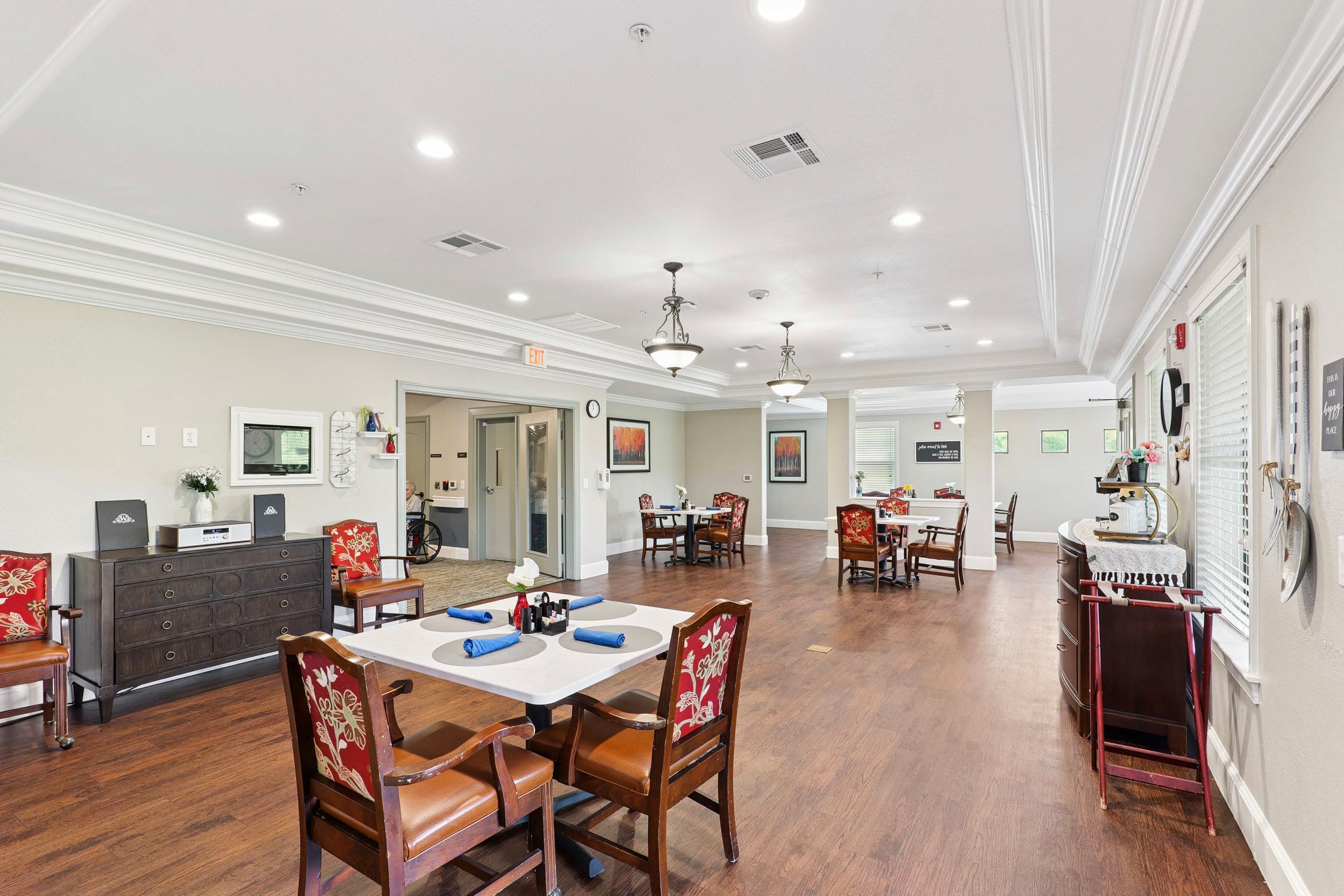 iwab senior living dining room